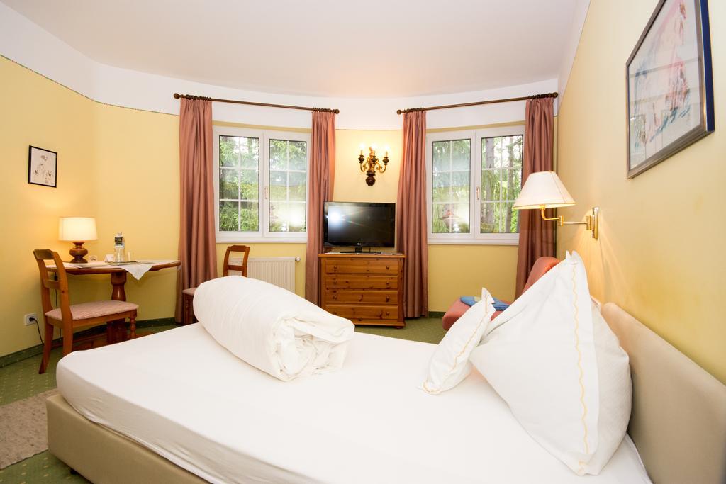 Hotel Villa Rainer Pörtschach am Wörthersee Extérieur photo